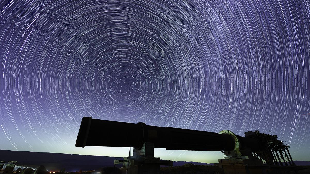 Stargazers: Capture The Perseids Meteor Shower On Camera This Year! - ljayoed