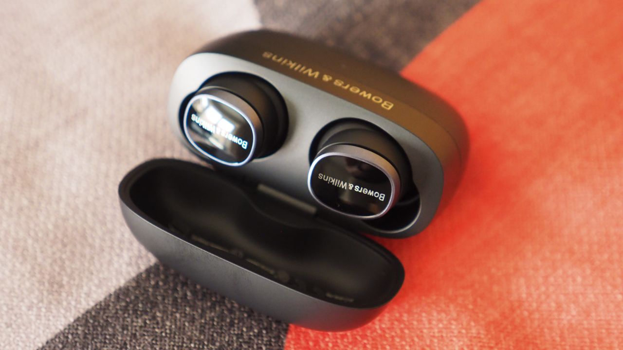 Bowers &amp; Wilkins Pi8 review