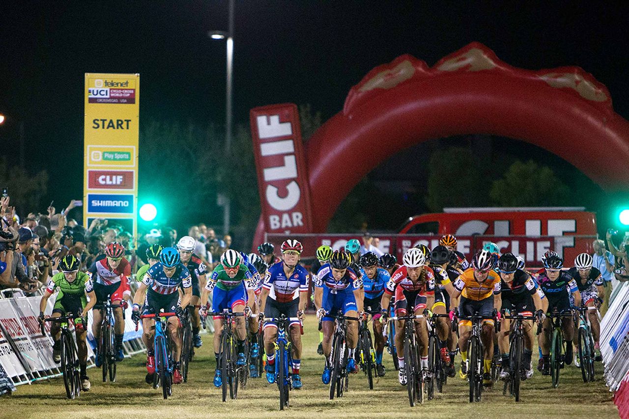 The women's field sets out from the start at CrossVegas.