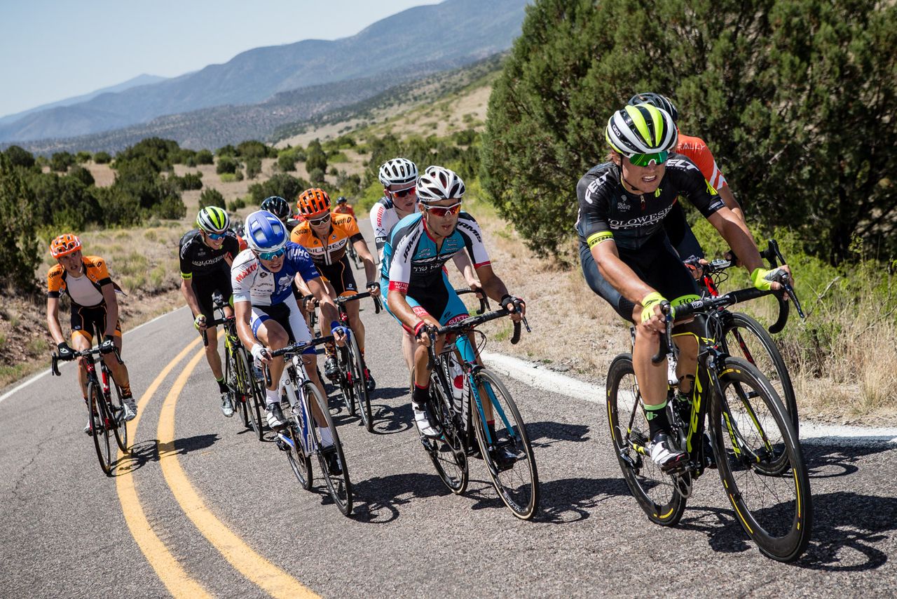 Rob Carpenter (Holowesko) leads a chase group