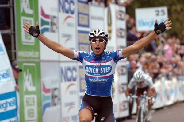 Dario Cataldo (Quick Step) wins the sprint