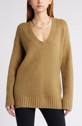 Oversize V-Neck Sweater