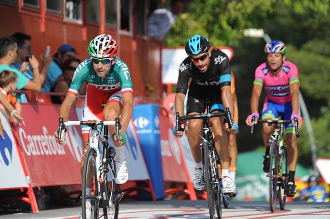 Ivan Santaromita (BMC) chases to the line ahead of Xabier Zandio (Sky)