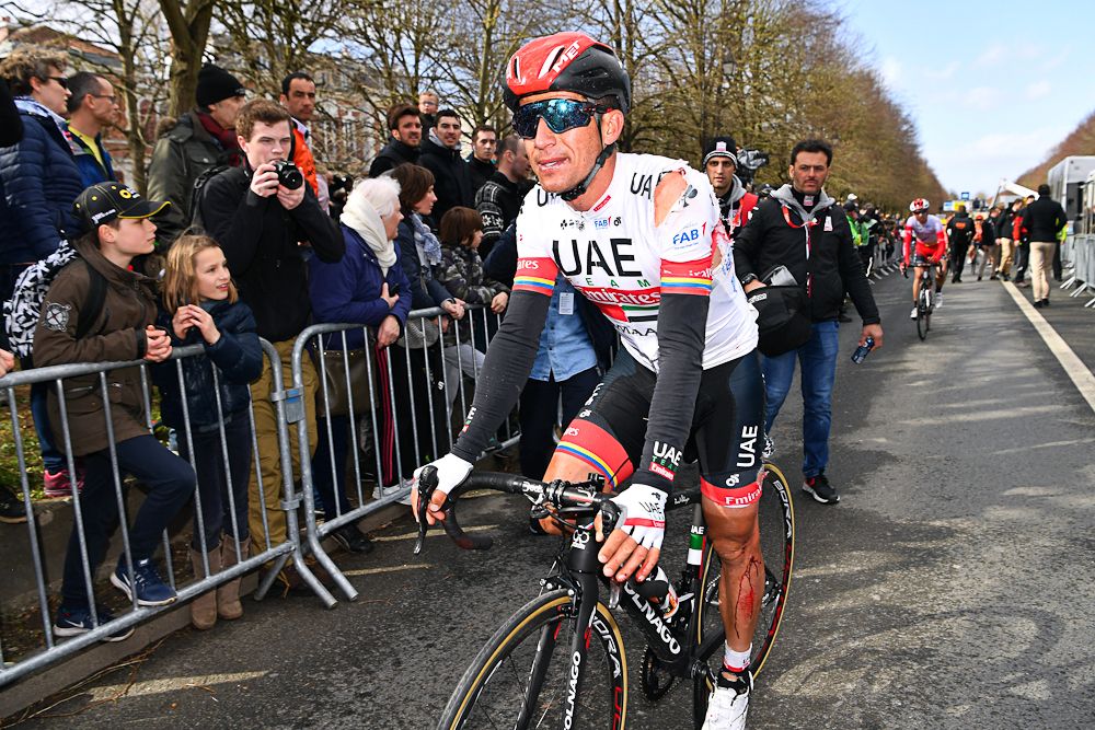 Sergio Henao's torn jersey after stage 1 at Paris-Nice