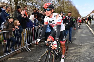 Sergio Henao's torn jersey after stage 1 at Paris-Nice