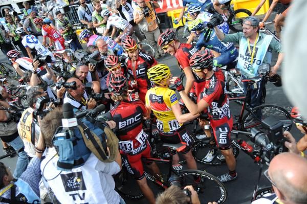 Cadel Evans and his BMC team after the stage.