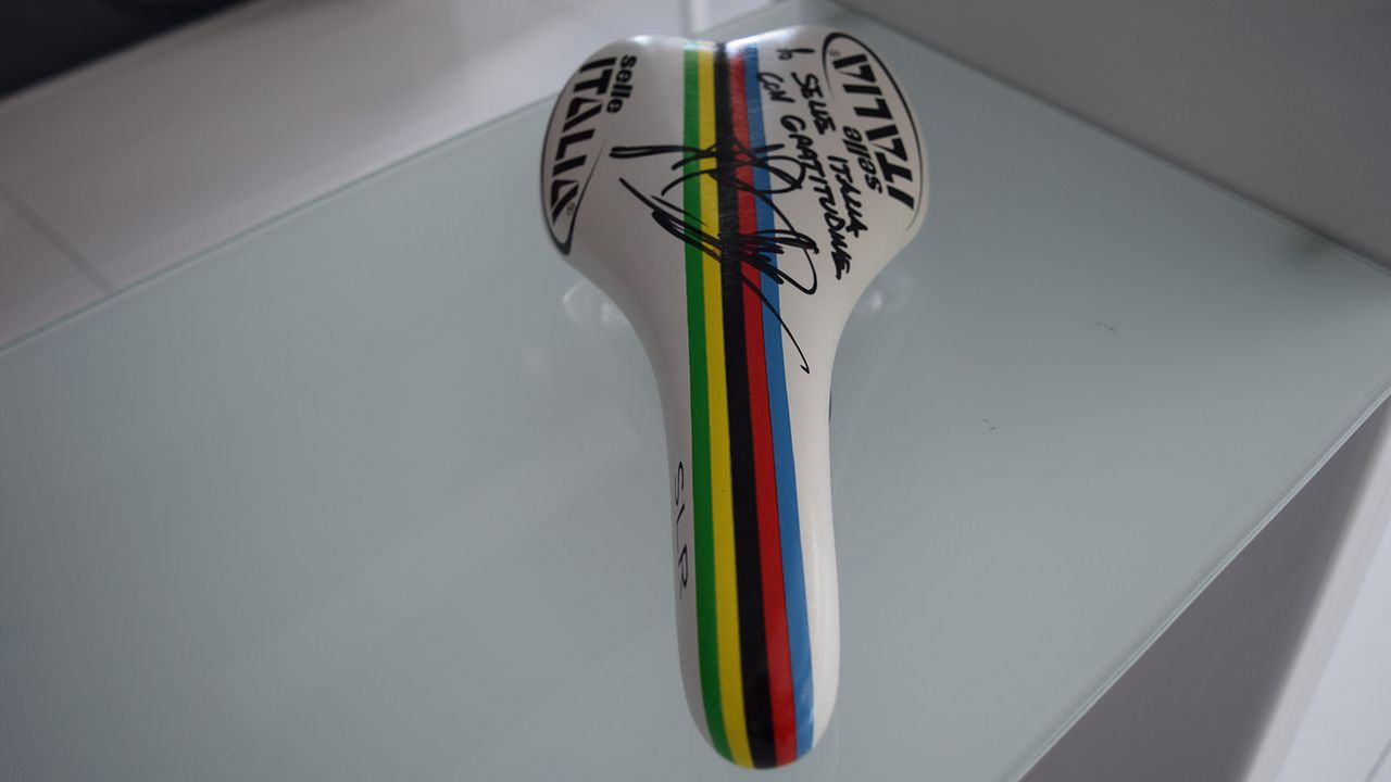 Alessandro Ballan's world champion rainbow saddle