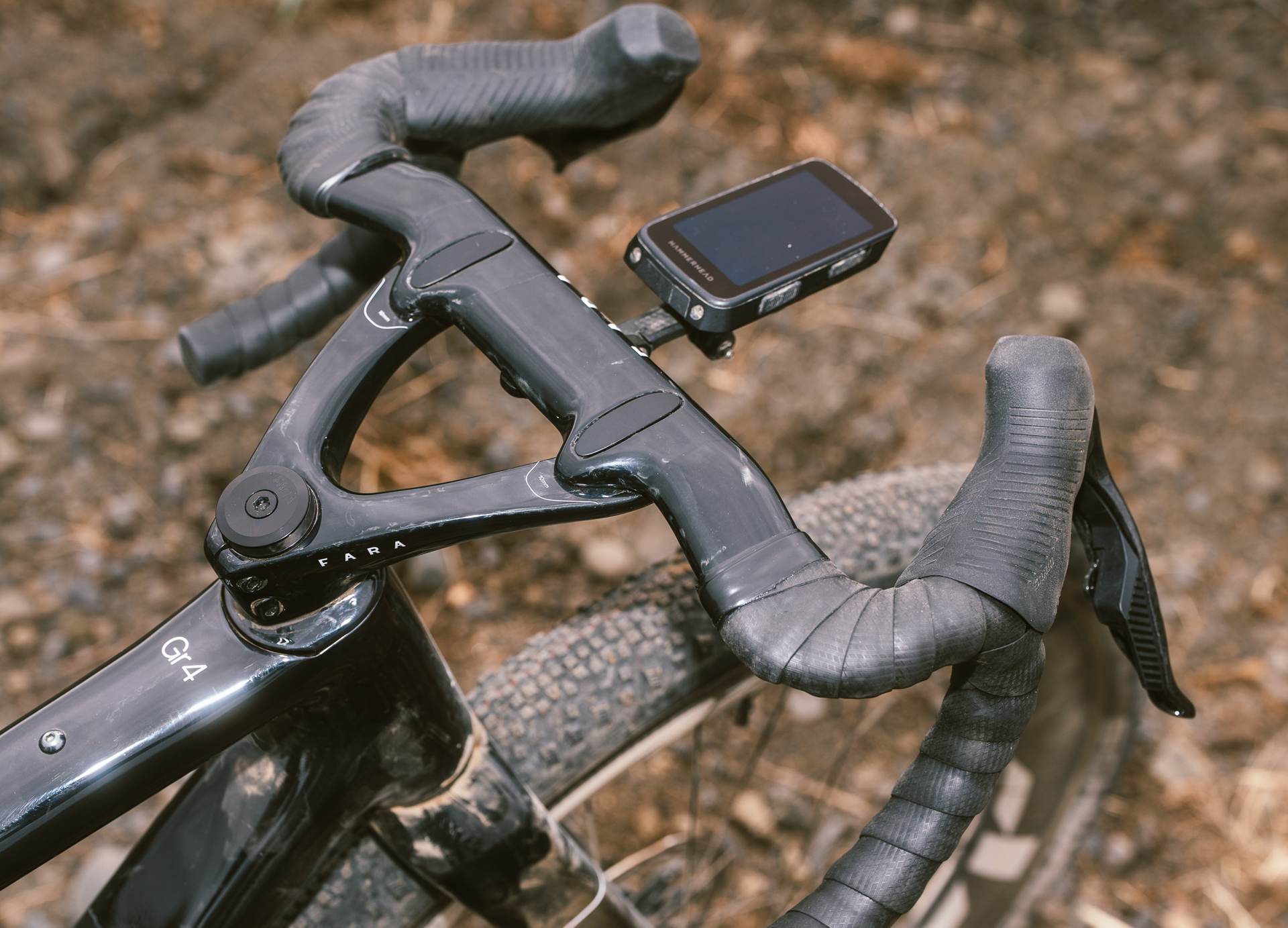 Fara Gr4 gravel bike cockpit assembly