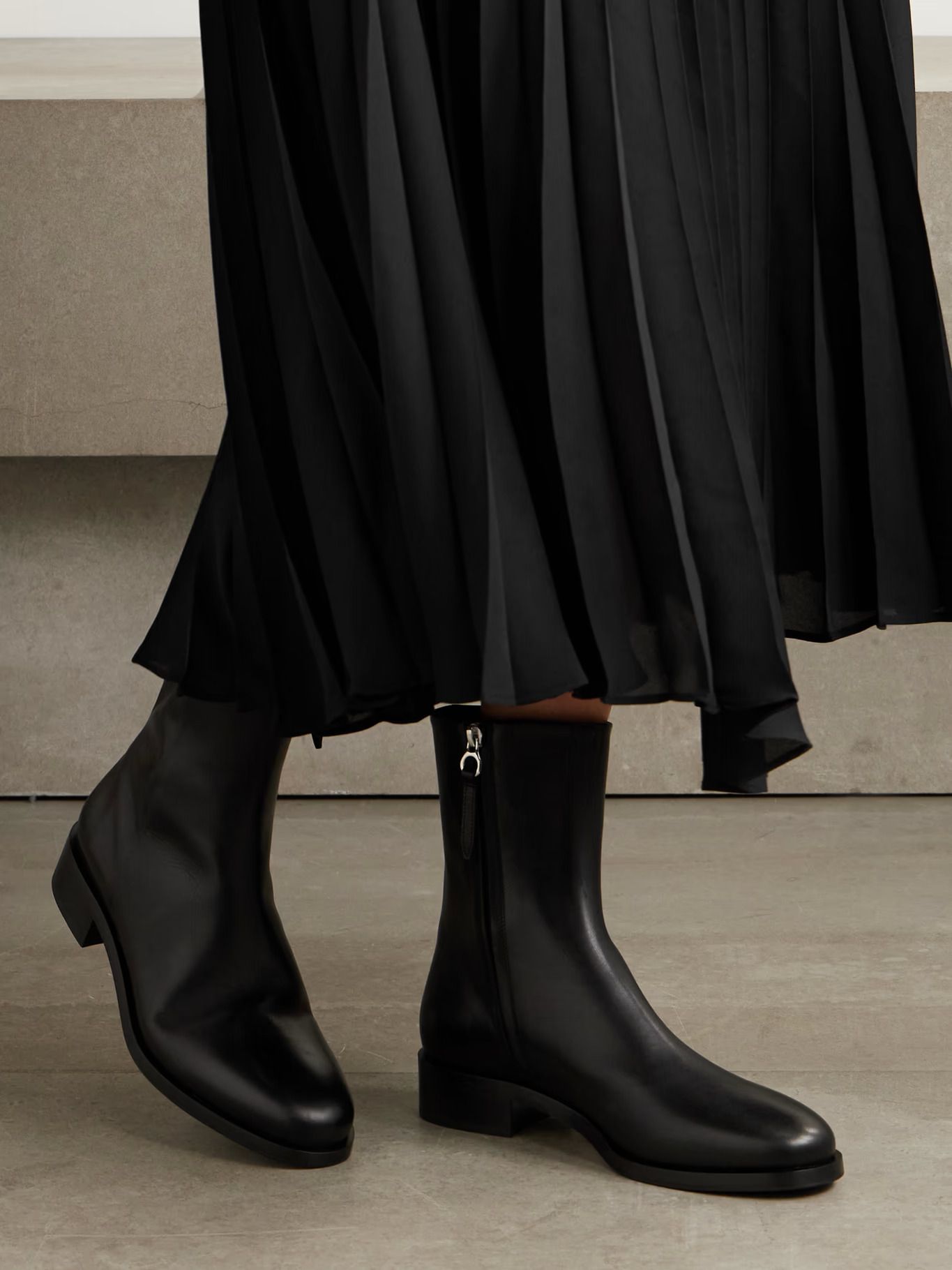 Aeyde Vincent black ankle boots