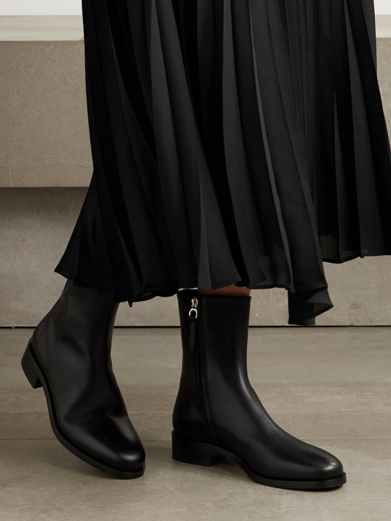 Aeyde Vincent black ankle boots
