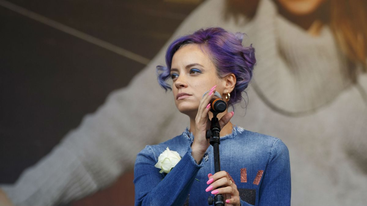 Why were Lily Allen's tears at the Calais Jungle treated with scorn ...