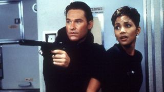 Kurt Russell and Halle Berry in Executive Decision