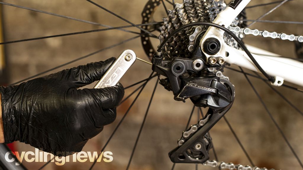 How to adjust bike gears Cyclingnews