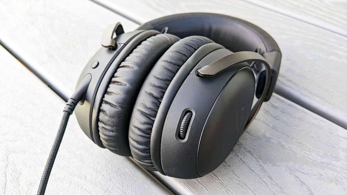 Review: HyperX's new Cloud 3 is the best $99 gaming headset | Windows ...