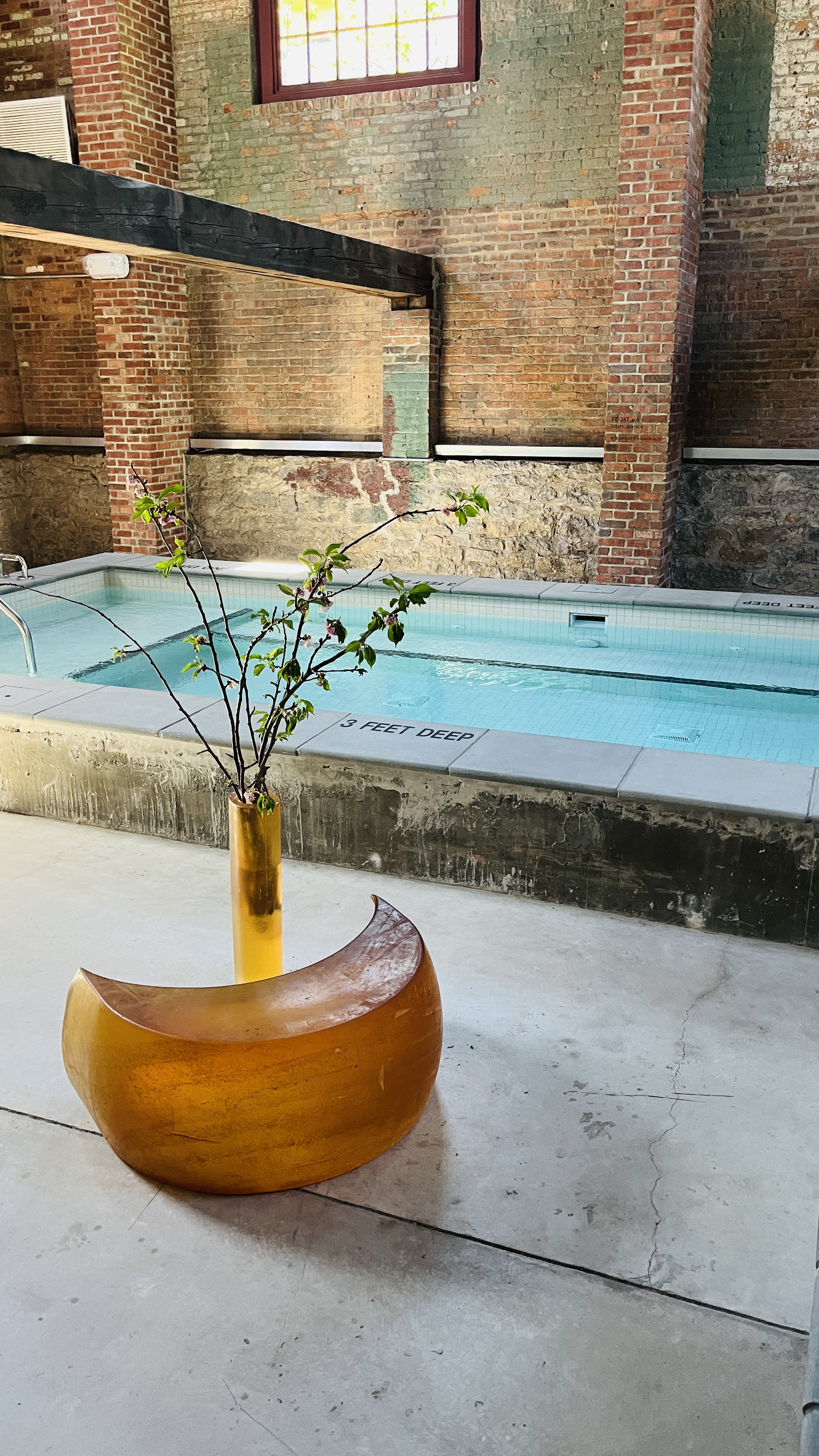 A photo of a bathhouse
