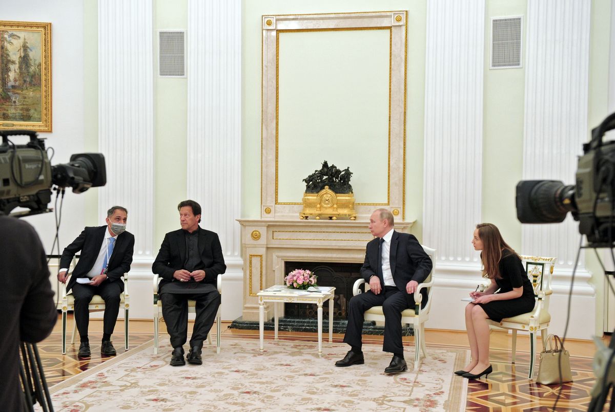 Putin Spends 1st Day Of His Ukraine War Meeting With Pakistan PM About ...