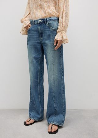 Gerade geschnittene Jeans mit Ziernähten