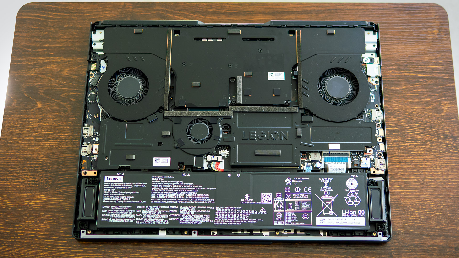 Lenovo Legion Pro 7i Gen 10