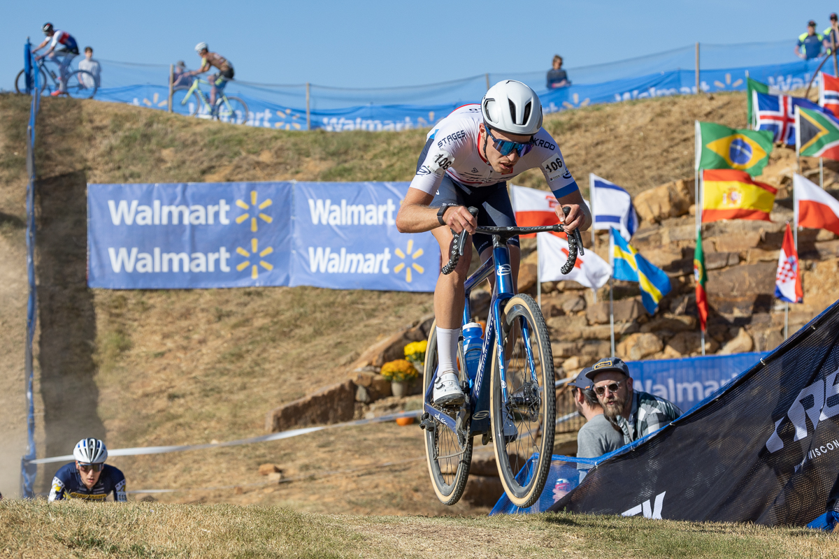 Pan American and US National Champion Eric Brunner (Blue Competition Cycles p/b Build) opened up a small gap on rest of the lead group.