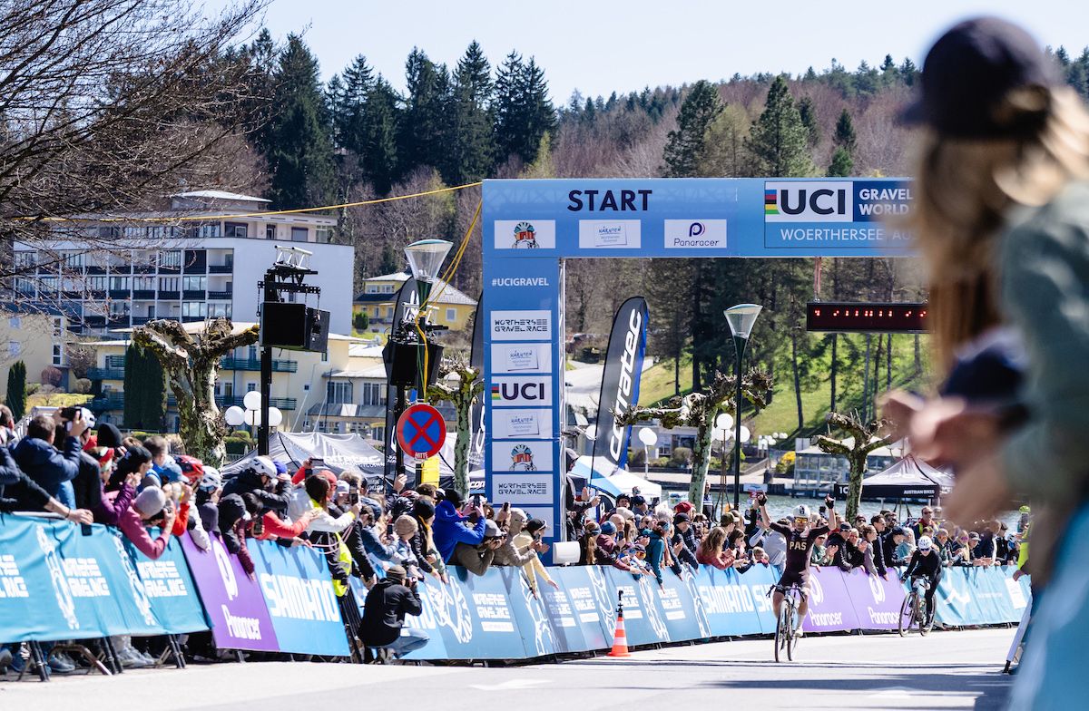 Magnus Bak Klaris wins elite men's race at W&ouml;rthersee Gravel 2025, a round of the UCI Gravel World Series