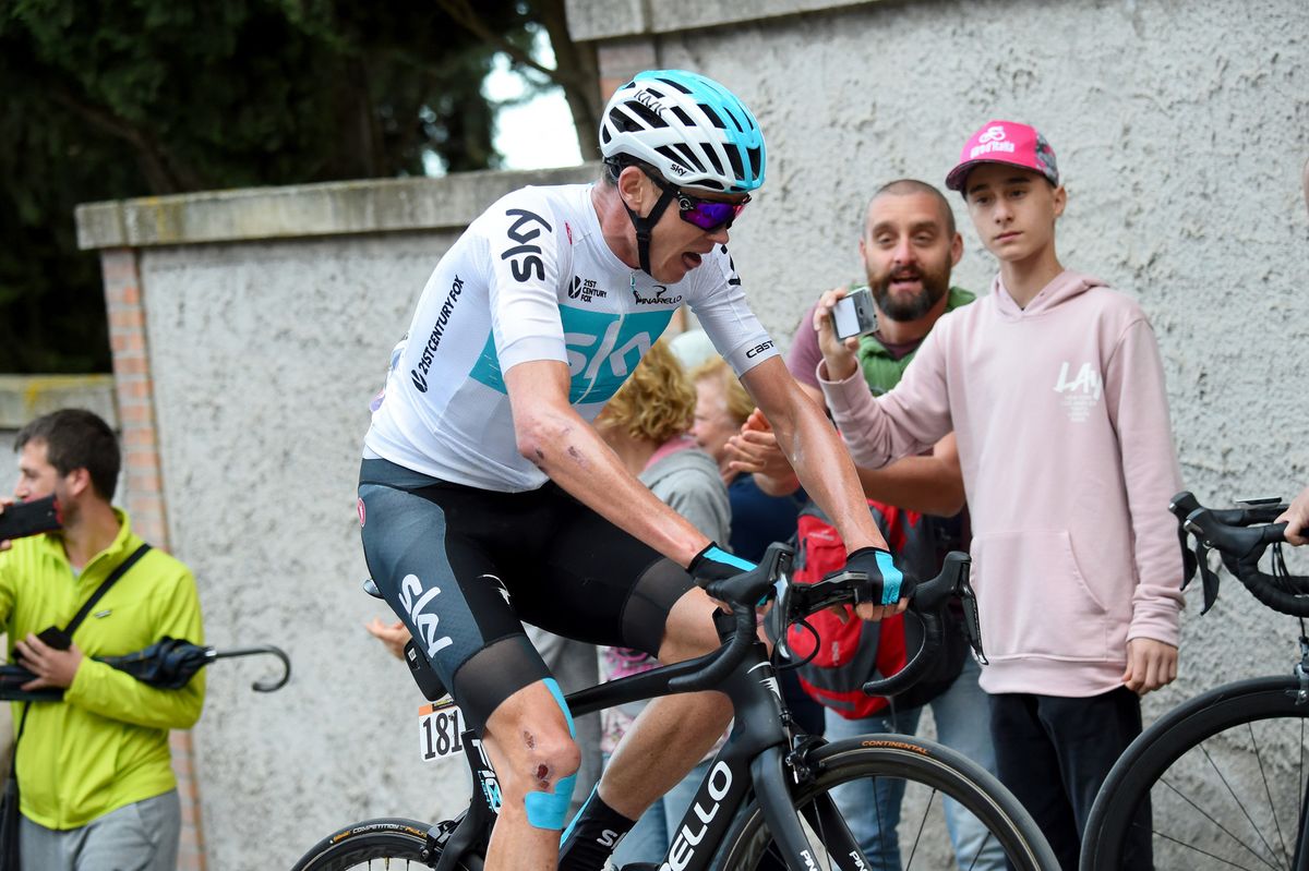 Chris Froome suffering on the final ramps