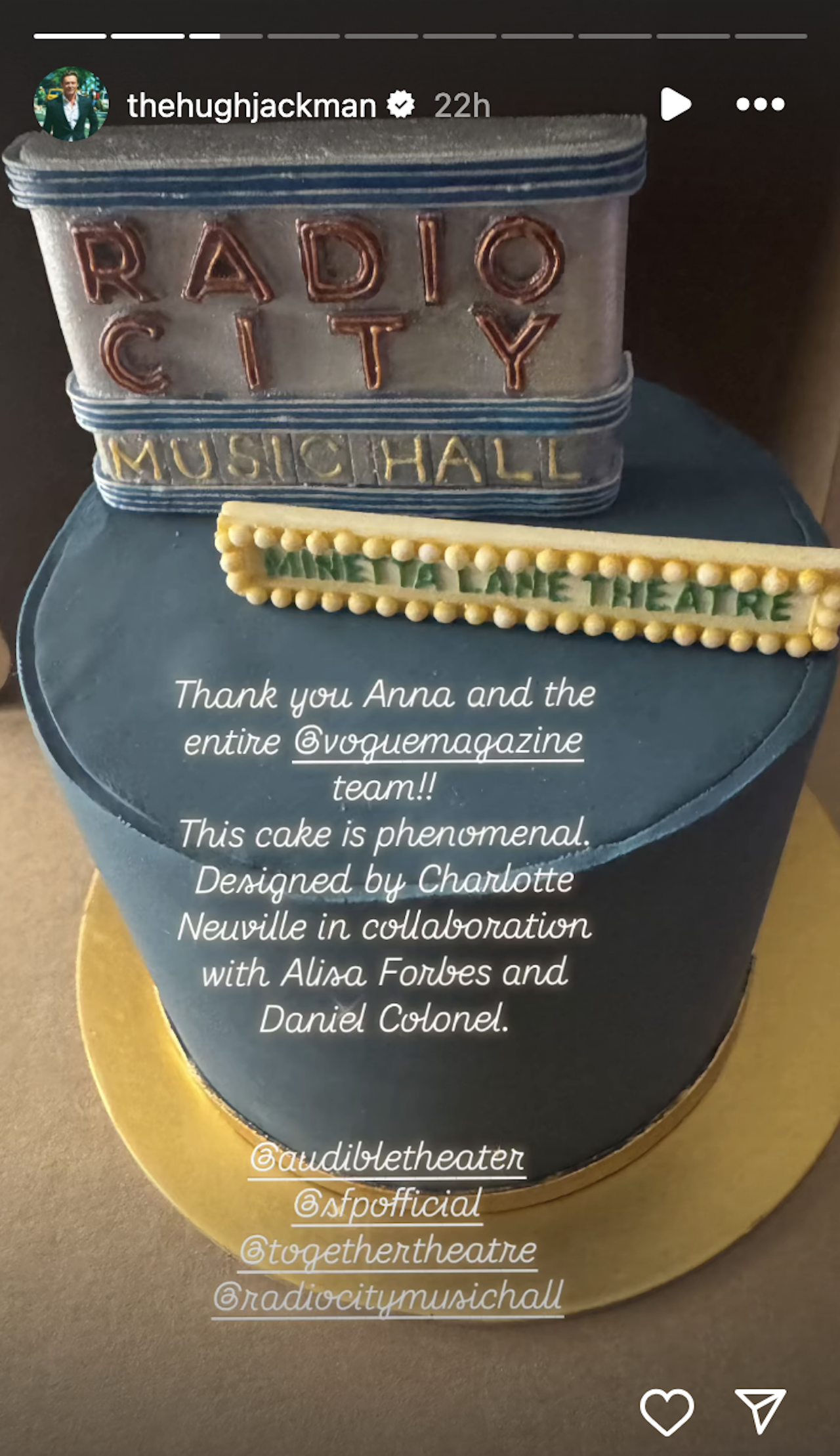 the cake anna wintour sent to hugh jackman in 2025
