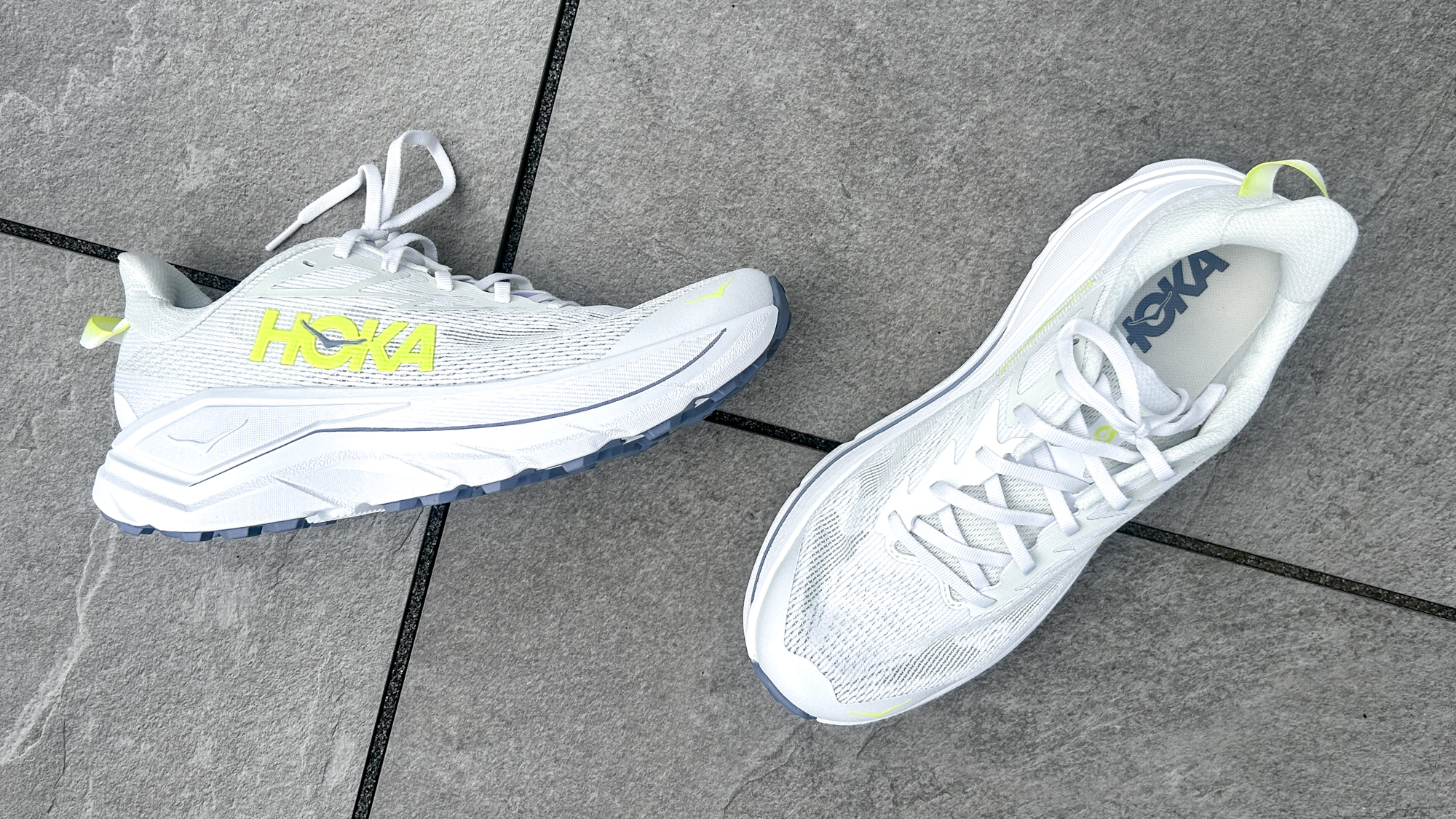 Hoka Challenger 8