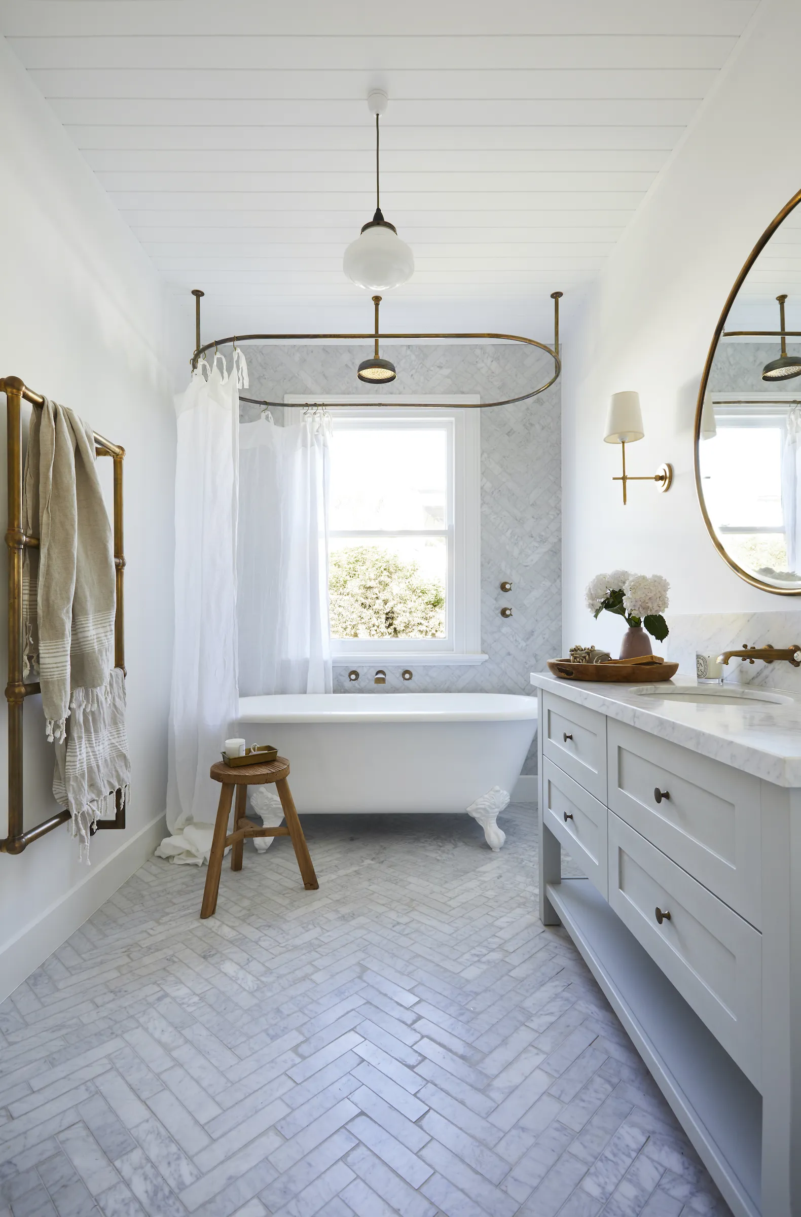 Modern Bathroom Sanctuary