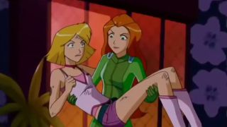 Sam and Clover in Totally Spies.