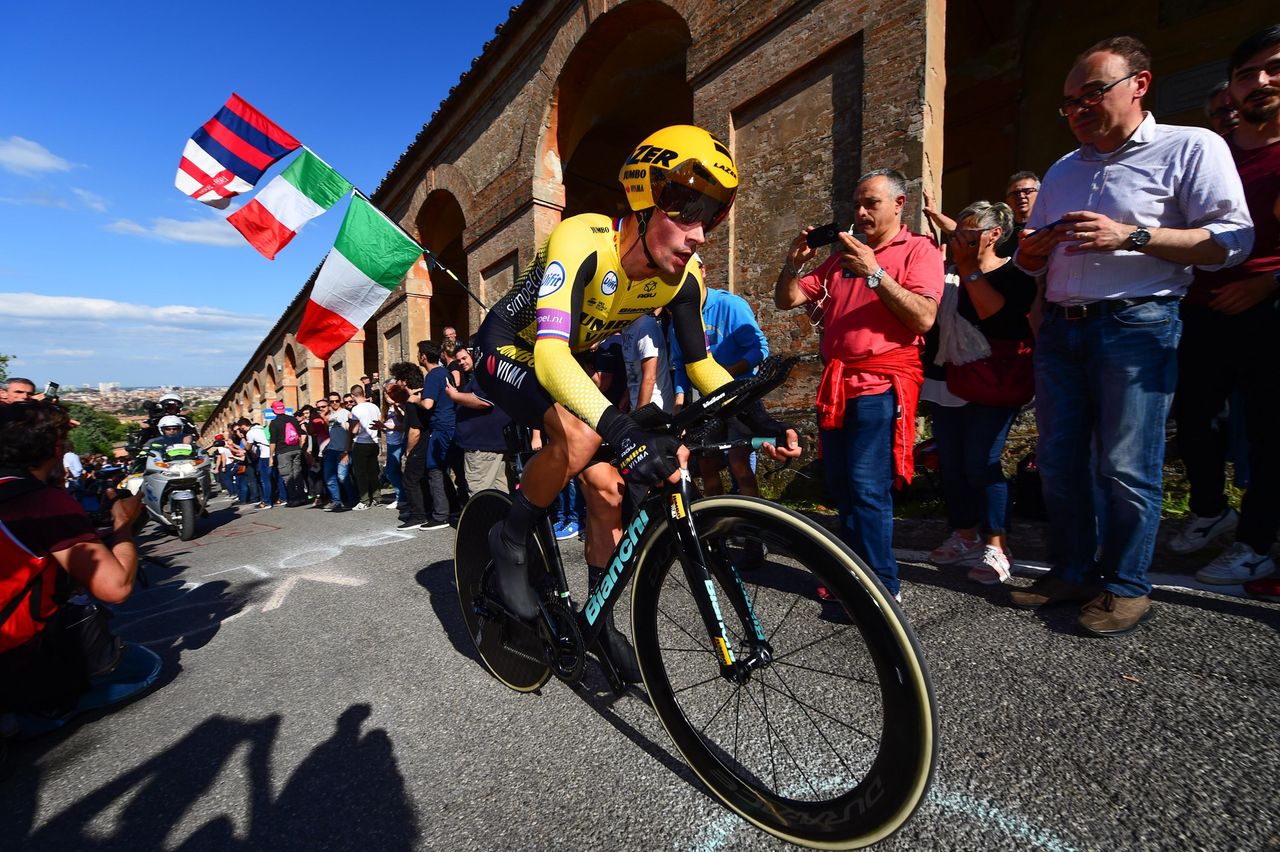Roglic on the climb
