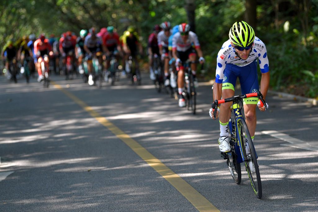 Guillaume Martin (Wanty-Groupe Gobert) on the attack late on stage 3