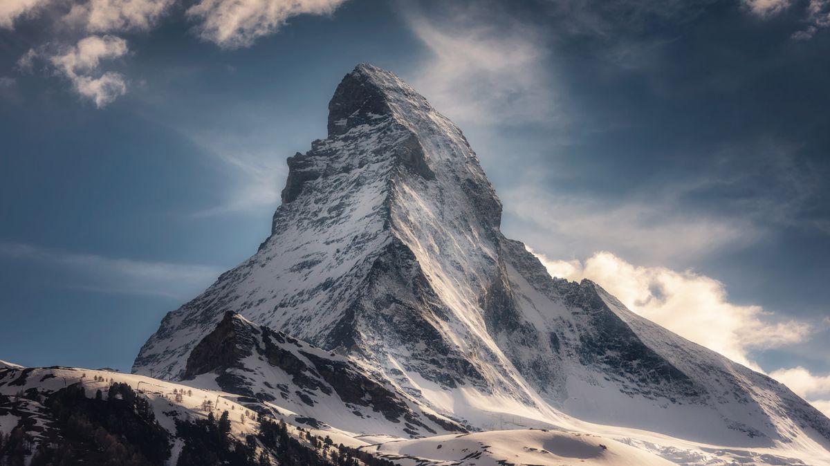 hut to hut hiking: the Matterhorn