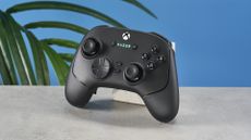 Photograph of the Razer Wolverine V3 Pro controller