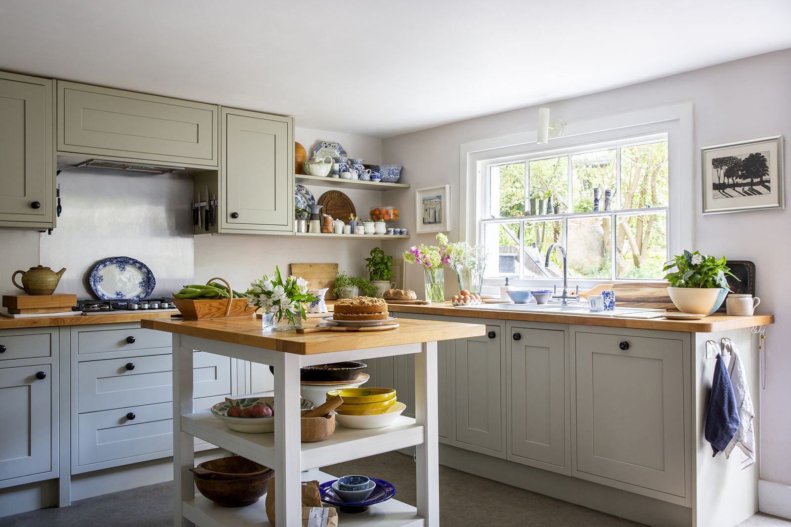 Small cottage kitchen ideas: 20 design tips for small spaces | Homes ...