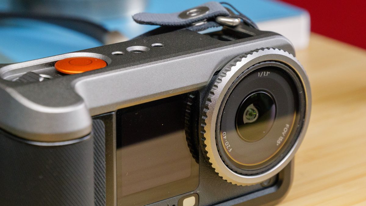 SmallRig DJI Osmo Action 6 photography cage