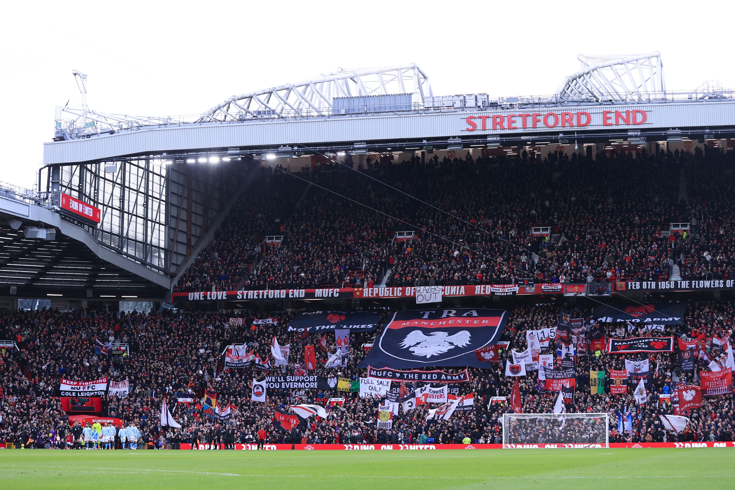 See a Premier League game this weekend! Secure your seat now with last-minute deals still available