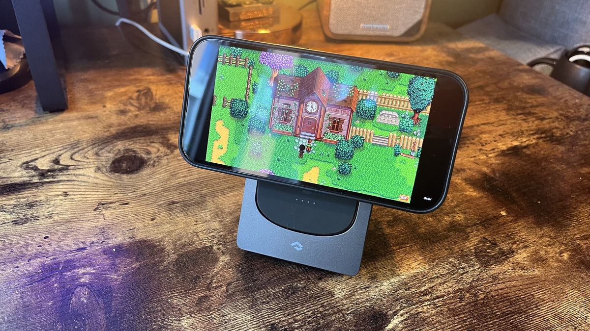 Pitaka MagEZ Slider 2 charger review: Slick MagSafe charging on your ...