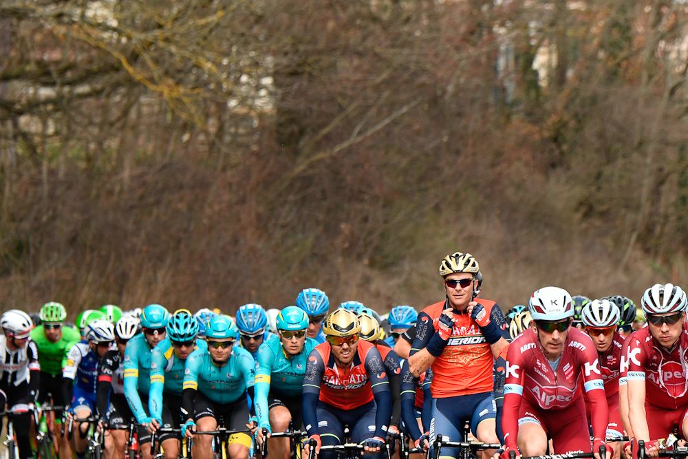 The peloton in action during stage 5 at Paris-Nice