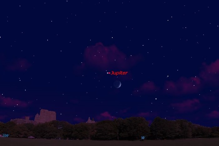 Jupiter in the night sky July 8 graphic