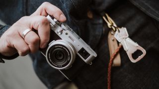 best compact cameras Fujifilm X100V