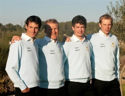 Andreas Kl&ouml;den, Alexander Vinokourov, Paolo Savoldelli and Andrei Kashechkin (l-r) pose after a training session