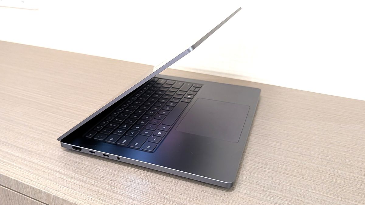 Surface Laptop Ultra