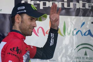 Alejandro Valverde in the Ruta del Sol leader's jersey after winning stage 1