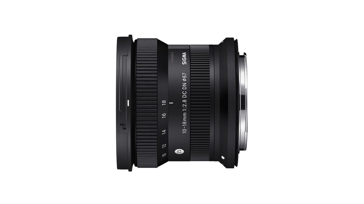 The Sigma 10-18mm f/2.8 DC DN | Contemporary lens for Canon RF, against a white background