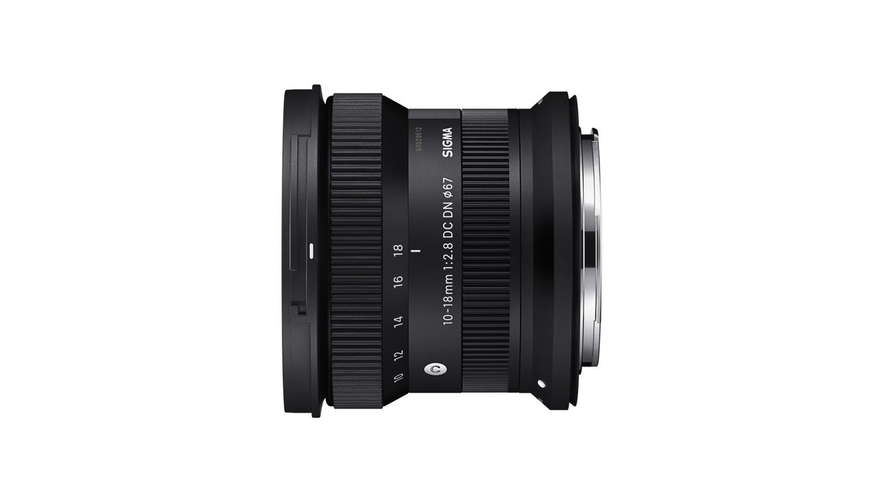 The Sigma 10-18mm f/2.8 DC DN | Contemporary lens for Canon RF, against a white background