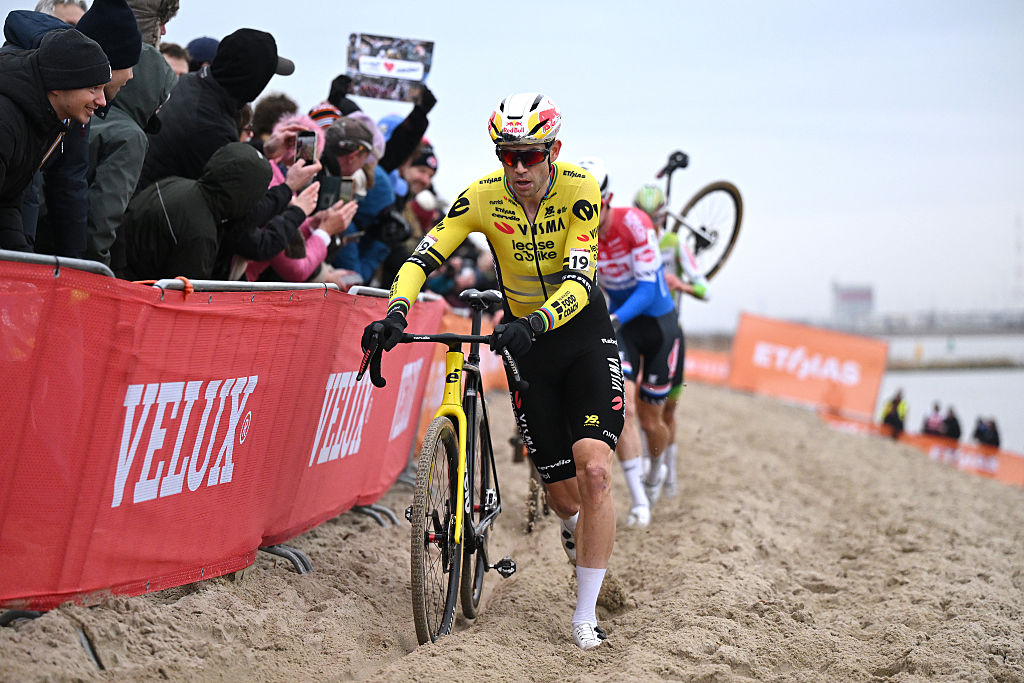 ANTWERPEN, BELGIUM - DECEMBER 20: Wout Van Aert of Belgium and Team Visma | Lease a Bike competes during the 19th UCI Cyclo-Cross World Cup Antwerpen 2025 - Men&amp;amp;apos;s Elite on December 20, 2025 in Antwerpen, Belgium. (Photo by Luc Claessen/Getty Images)