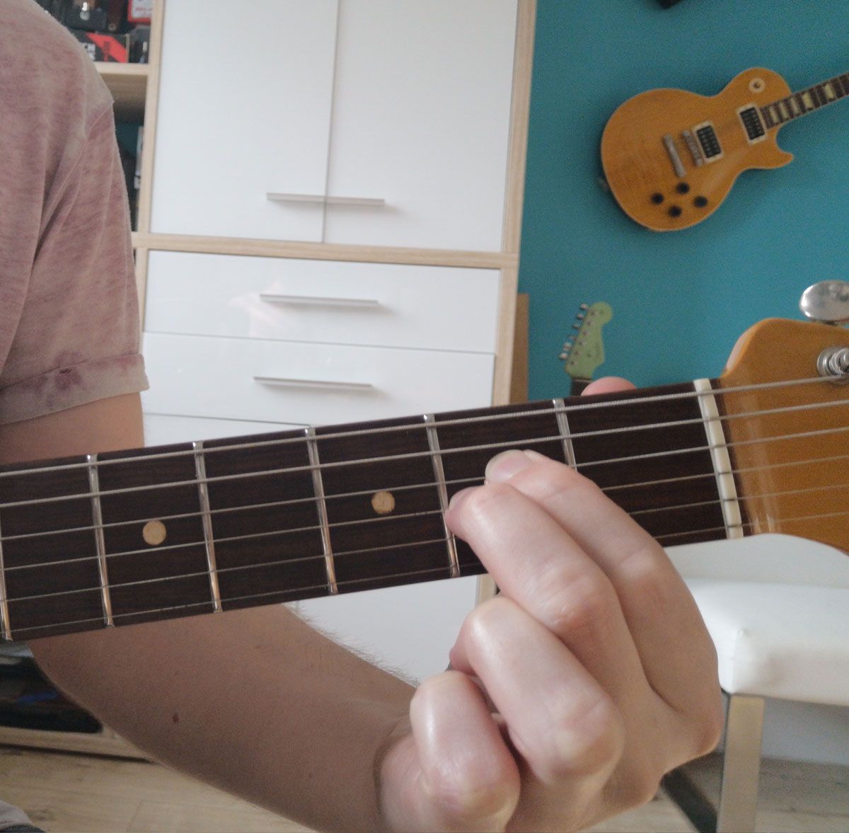How to play an A chord on guitar: A major variations
