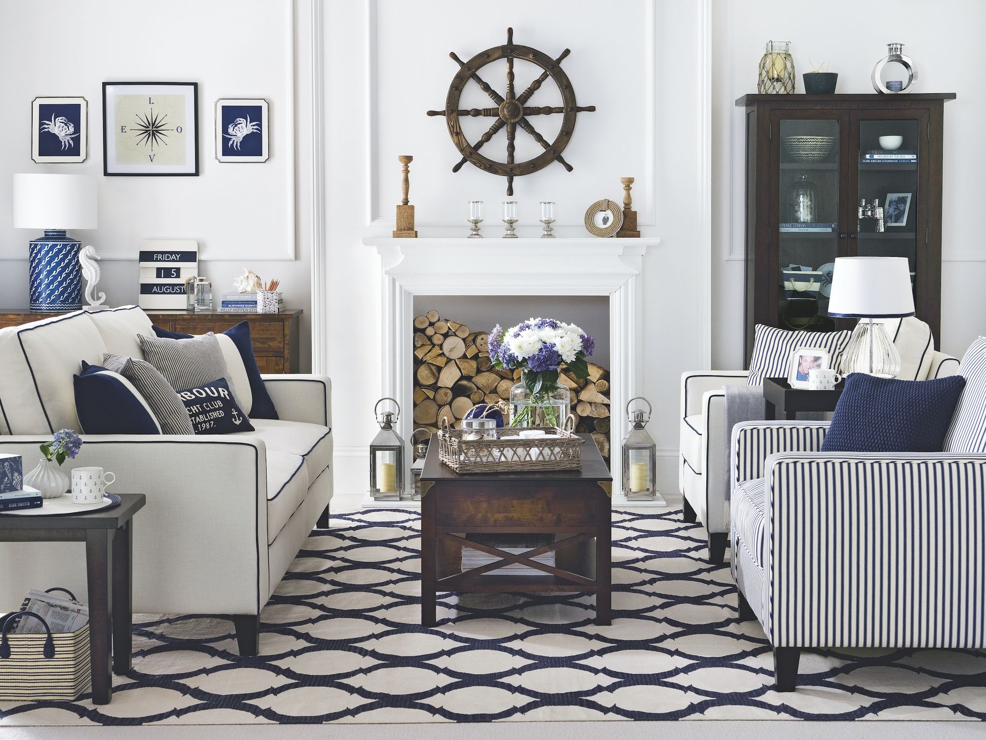 navy and white elegant sitting room nautical style