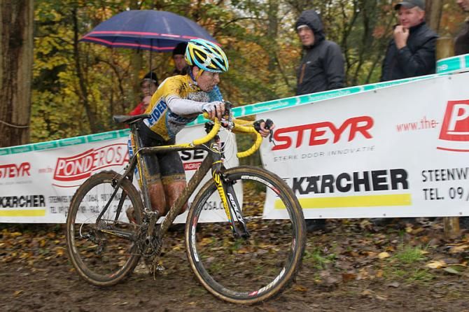 Nikki Harris (Young Telenet-Fidea)