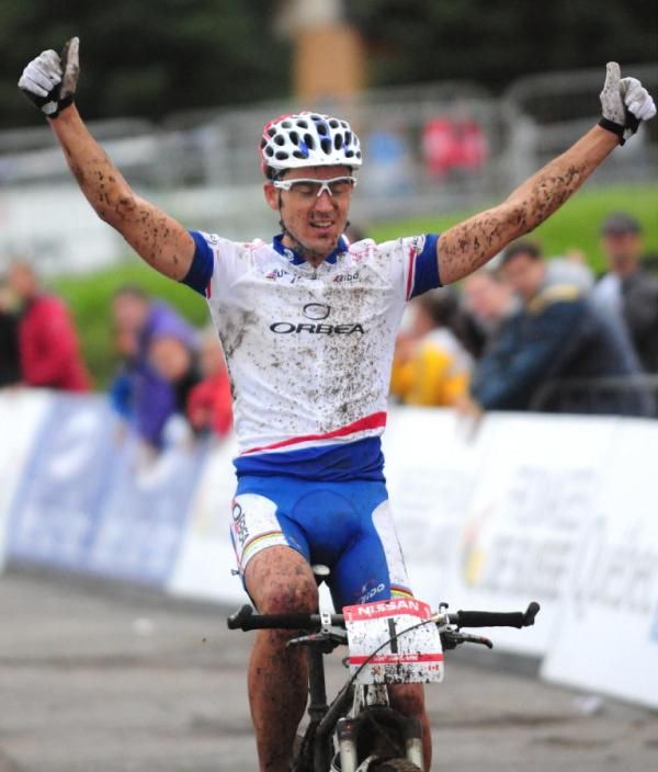Julien Absalon (Orbea) wins at Mont-Sainte-Anne.